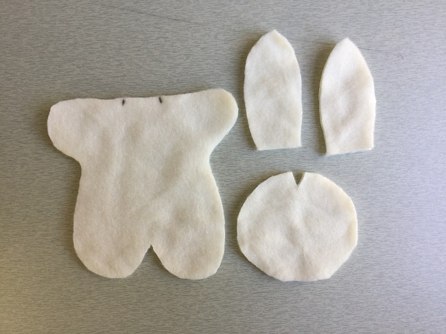 うさぎのぬいぐるみの作り方 型紙をつかいフェルトやフリースで簡単につくれます できルンです