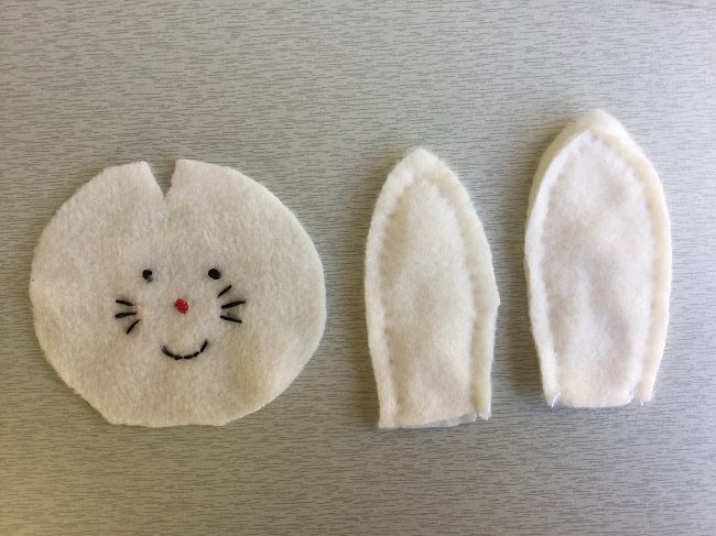 うさぎのぬいぐるみの作り方 型紙をつかいフェルトやフリースで簡単につくれます できルンです