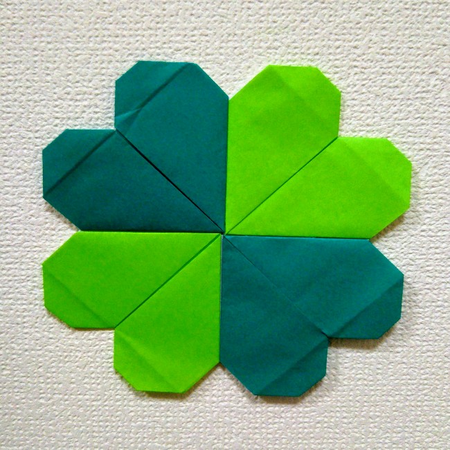 折り紙4枚で四つ葉のクローバーを折ってみよう 2０分で出来る簡単な折り方をわかりやすく解説します できルンです