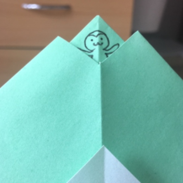 3分で作れる簡単おもちゃ 子どもに人気の 折り紙でつくる猿の木登り できルンです